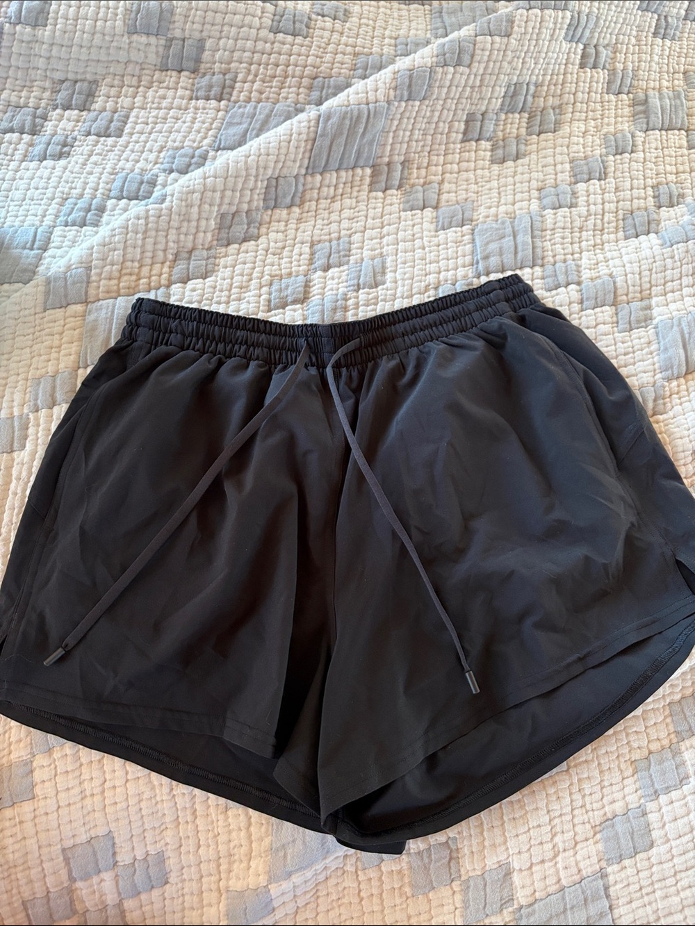 lululemon athletica Black Lightweight Run Shorts size 8